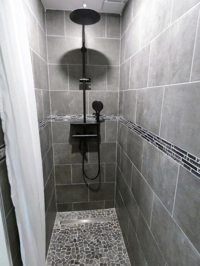 Proche Lac Du Salagou, Chambre Agreable Avec Salle D'Eau Et Wc Prive Lacoste  Екстер'єр фото